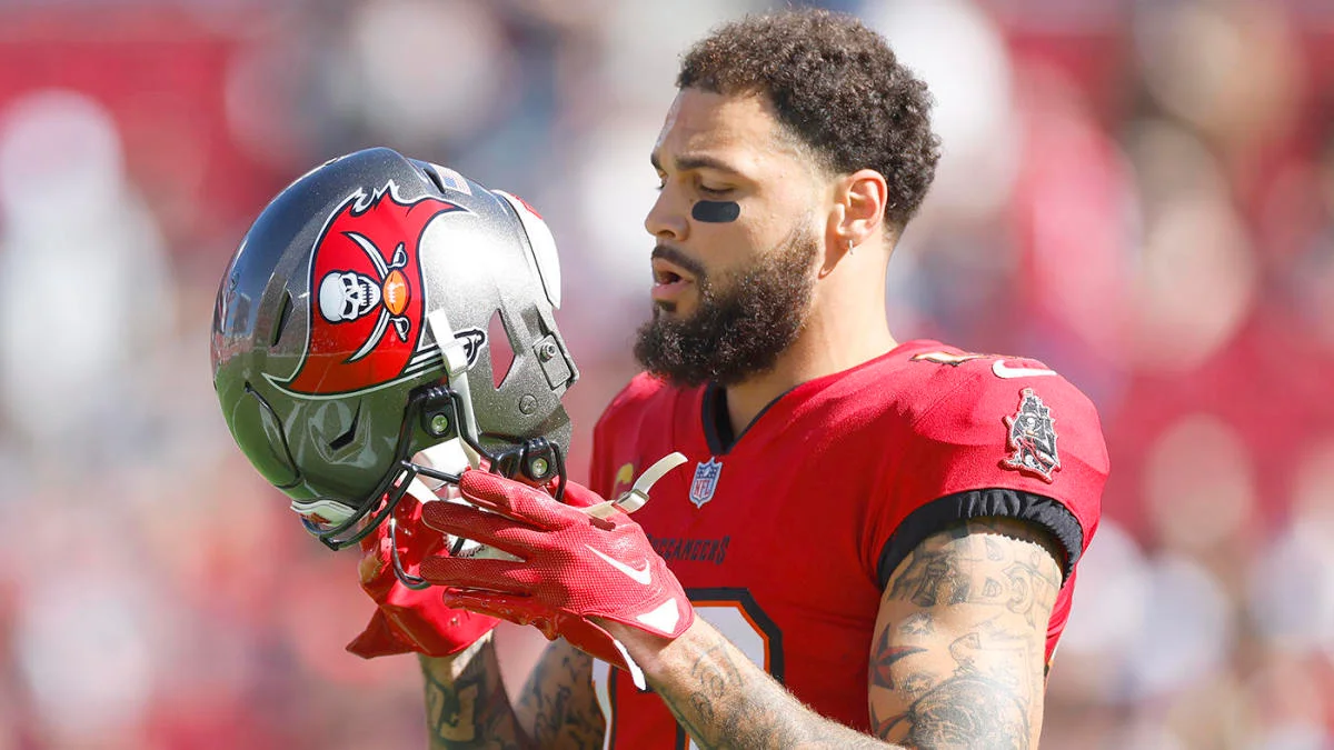 Mike Evans Secures His Future with Buccaneers A Closer Look at the Star Receivers New Contract.