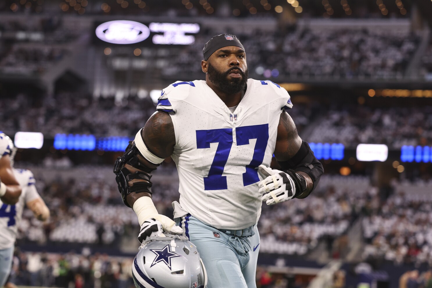 NFL Star Tyron Smith Switches Teams Why He Thinks the Jets Will Outshine the Cowboys in 2024's Super Bowl Race---