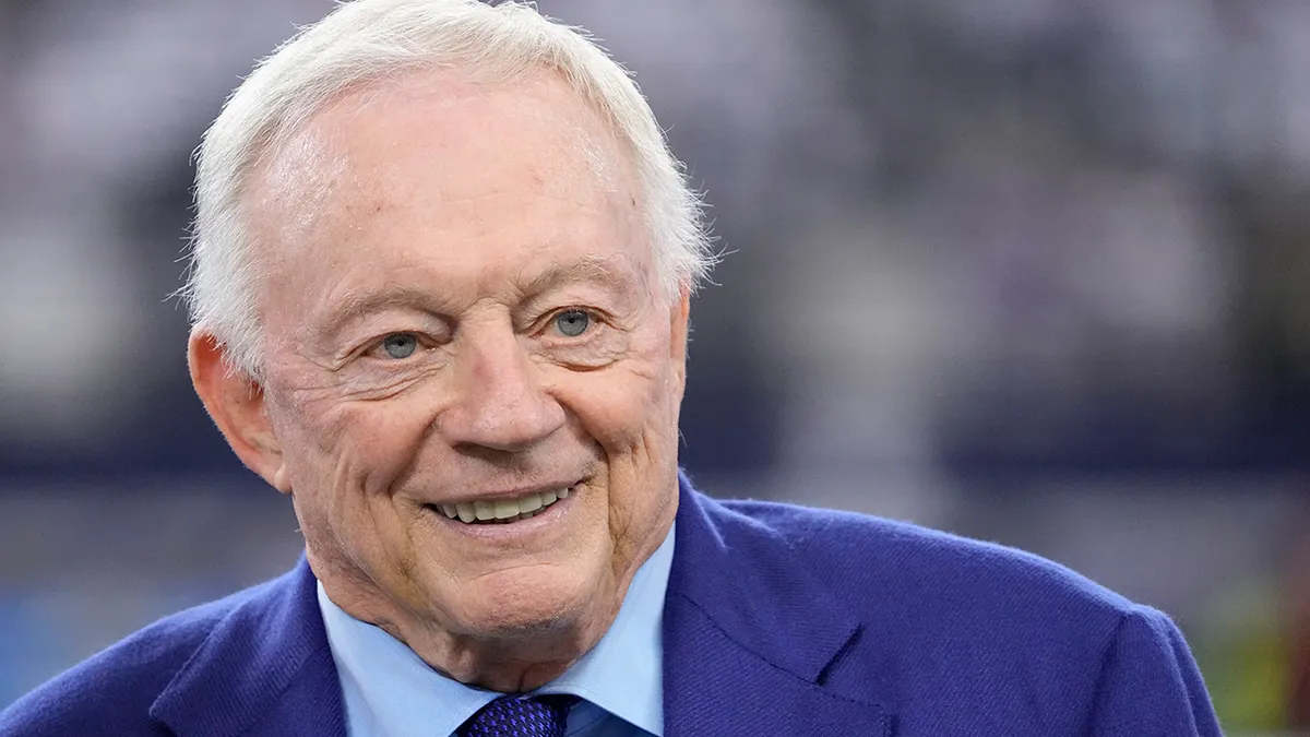 NFL Tycoon's Secret Exposed How Jerry Jones' Legal Drama with Alleged Daughter Alexandra Davis Shakes Up the Sports World