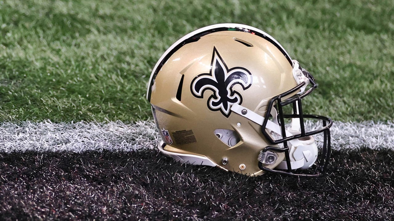 Saints' Off-Season Shake-Up: Star Receiver Drama & Draft Buzz Stir Fans' Hopes for 2024 Comeback