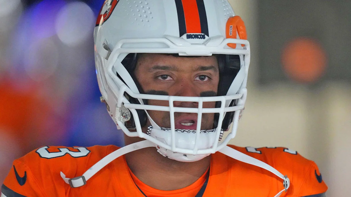 Steelers Shake Up: How Russell Wilson's Warm Welcome Paves the Way for Justin Fields