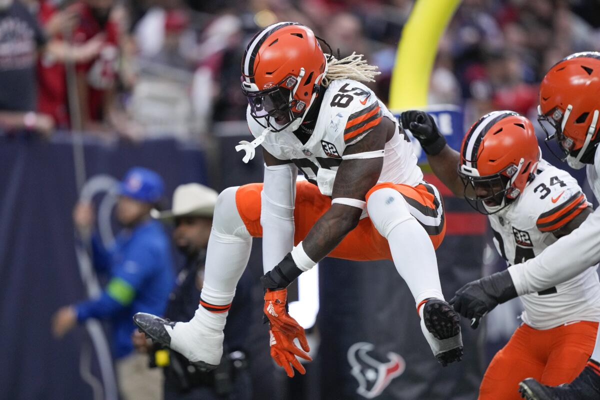 The Heart and Hustle of David Njoku Inside the Cleveland Browns' Ascent..
