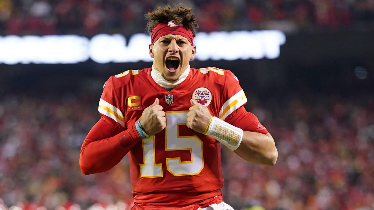 The Unforgettable March Madness Moment Patrick Mahomes Cheers Andersson Garcia's Epic 3-Pointer.