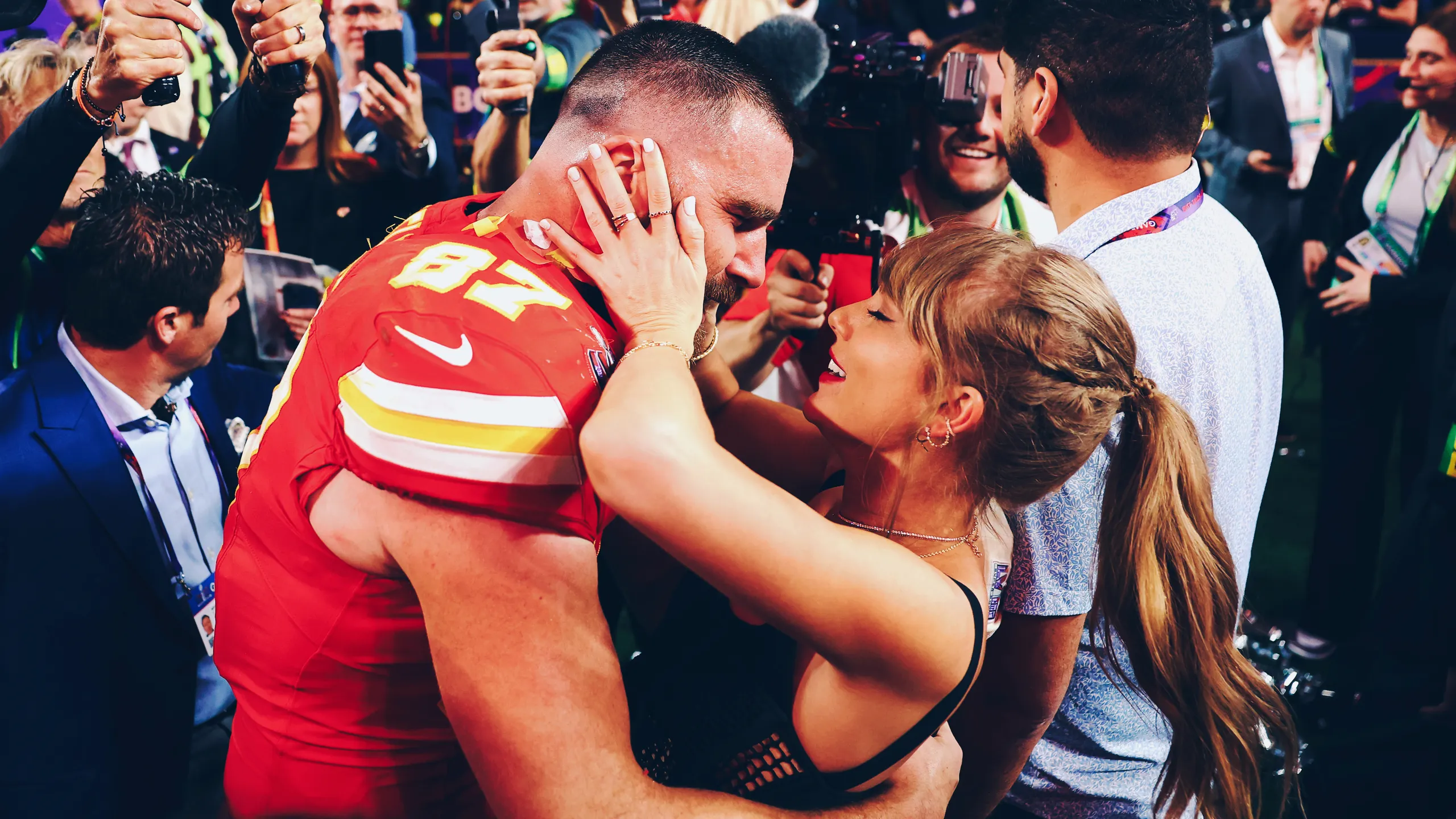 Unveiling the Truth Travis Kelce's Stand on Relationship Rumors with Taylor Swift