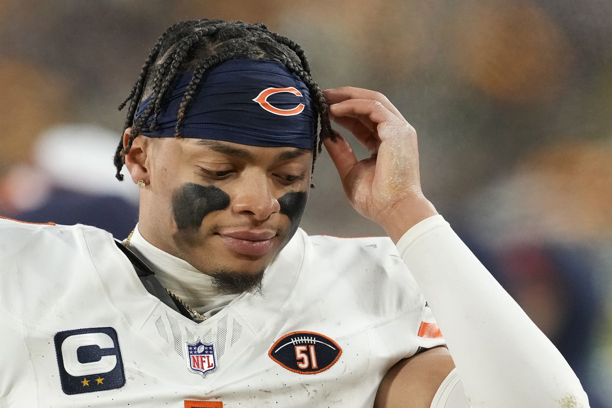 Vikings Eye Shock Move for Bears' QB Justin Fields After Cousins Joins Falcons NFC North's Latest Drama