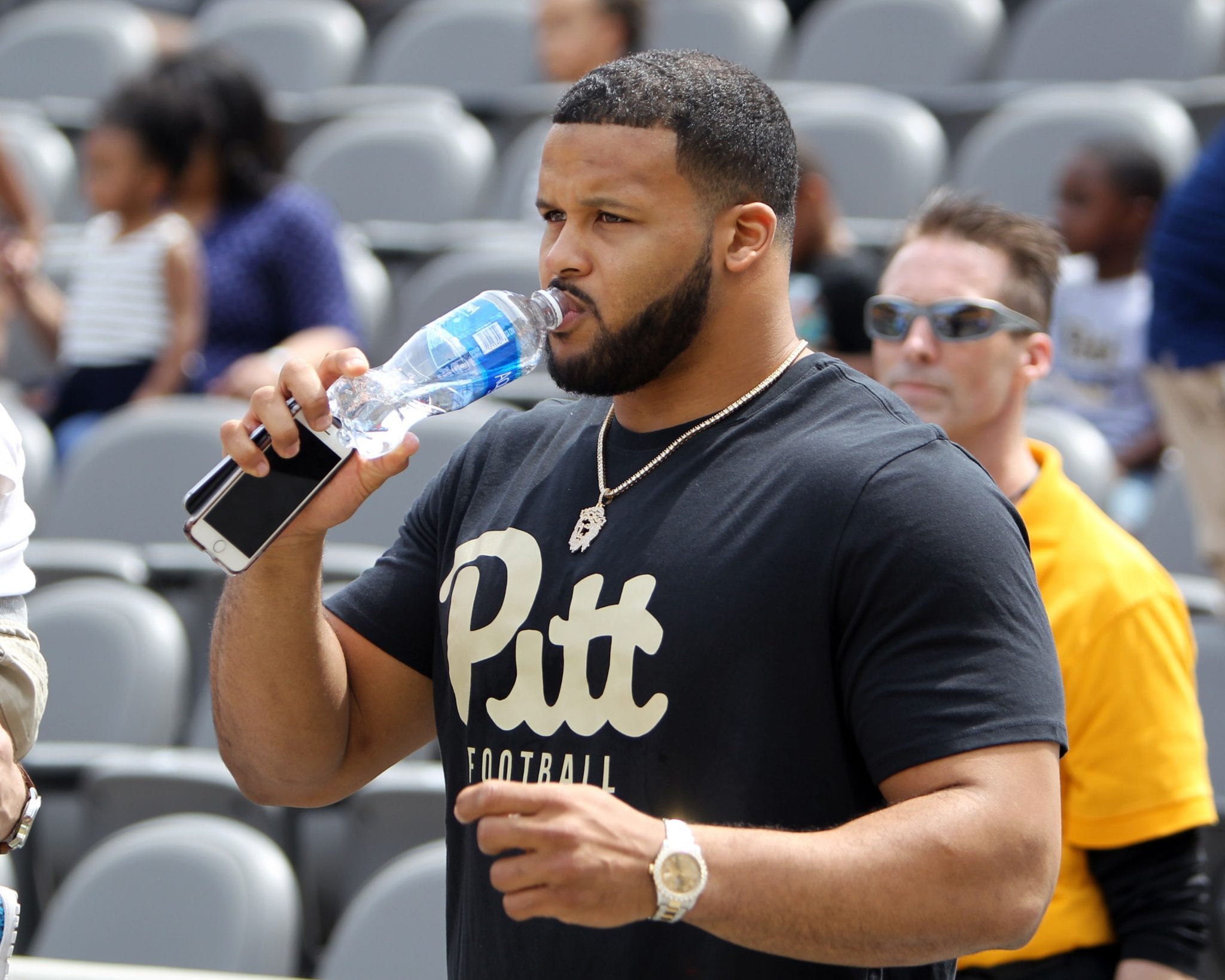  Aaron Donald Crowns T.J. Watt as NFL's Premier Defender: A Passing of the Torch