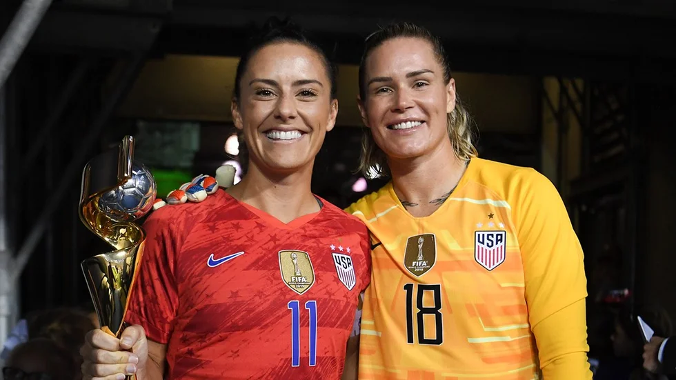 Ashlyn-Harris-and-Ali-Krieger