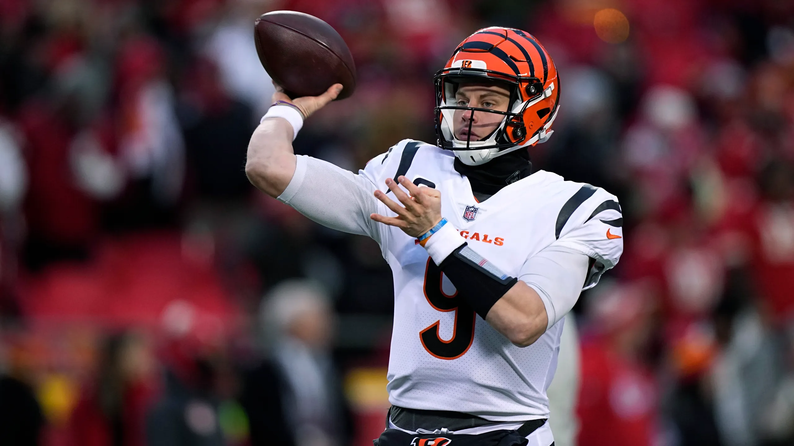 Bengals Fans Breathe Easier Joe Burrow on Track for a Strong Comeback in 2024
