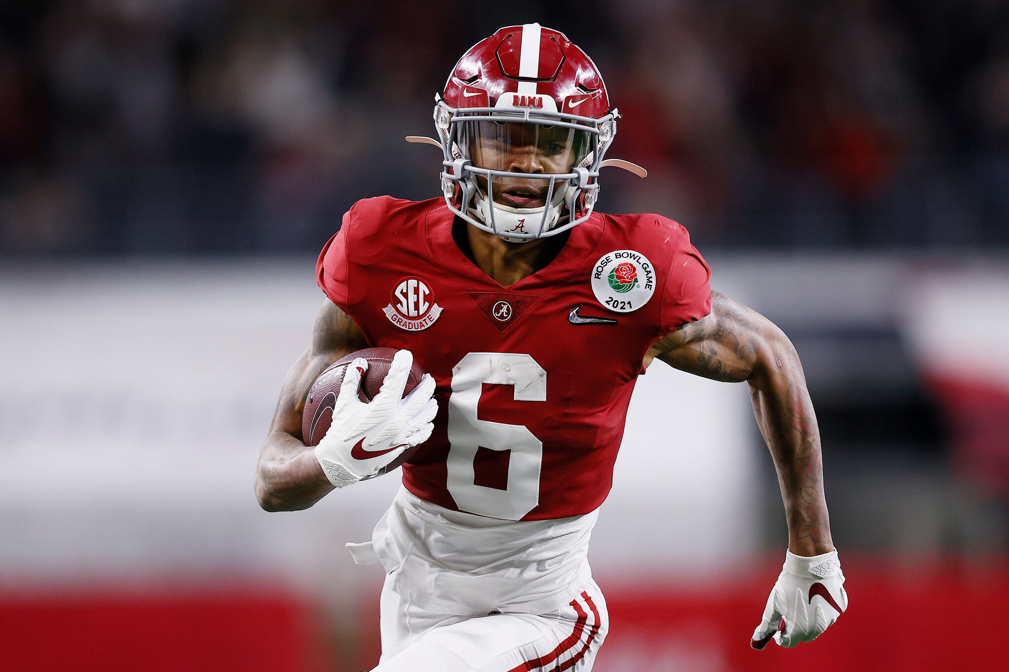 Big Move on the Horizon: Eagles Aiming to Lock Down DeVonta Smith with a Huge Deal