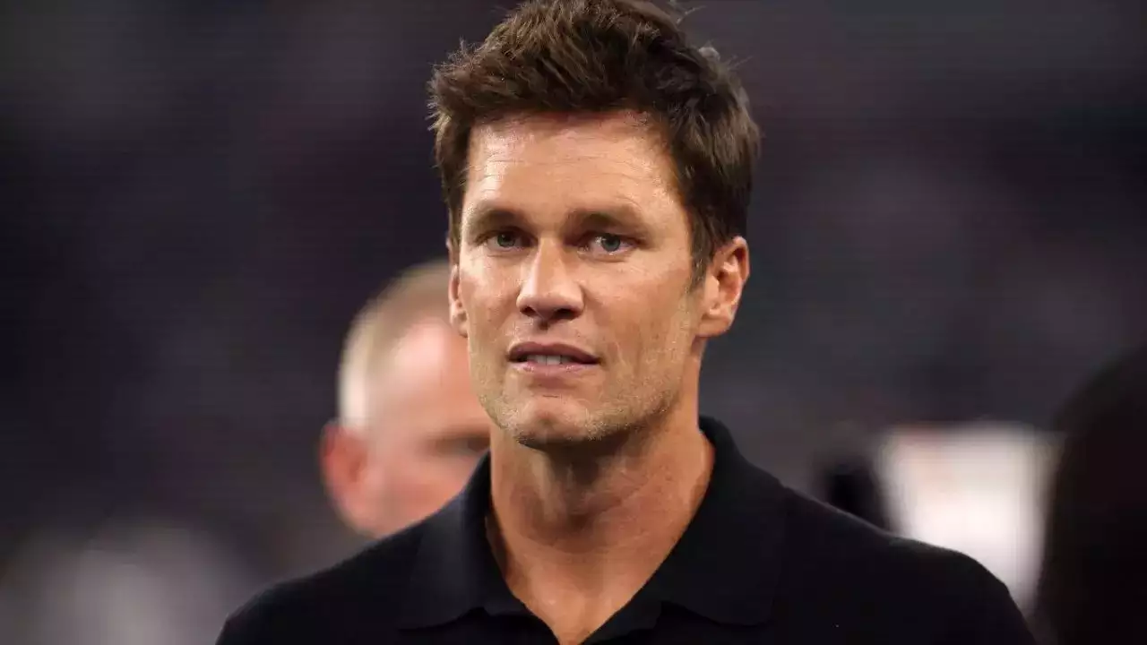  Chiefs Boss Meets NFL Legend: The Unlikely Super Bowl Encounter Between Brett Veach and Tom Brady