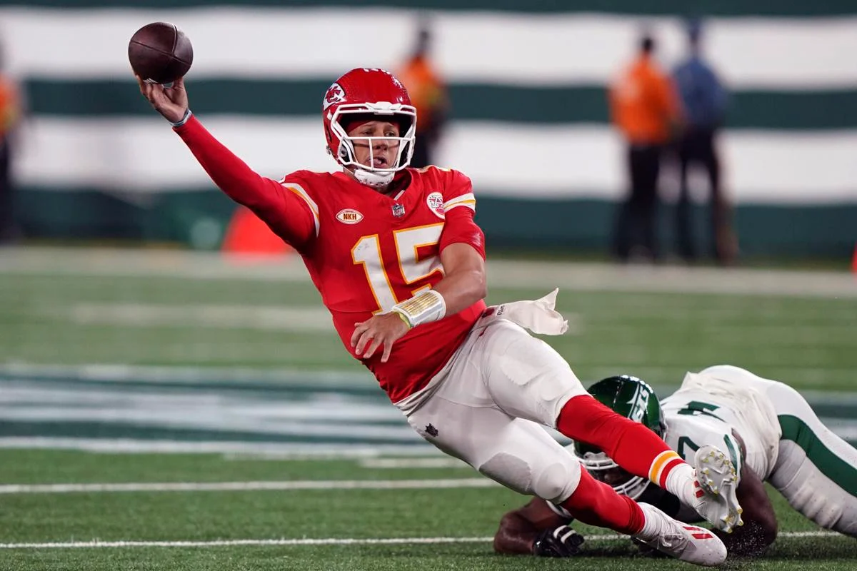 Chiefs Eye College Star Xavier Worthy as Next Big Hit for Mahomes in NFL Draft 2024---