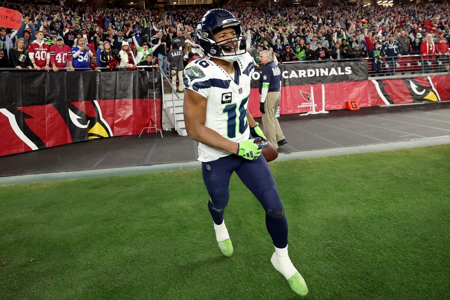 Could Tyler Lockett Join Russell Wilson Again Why the Steelers Might Snag a Top Wide Receiver This Summer---