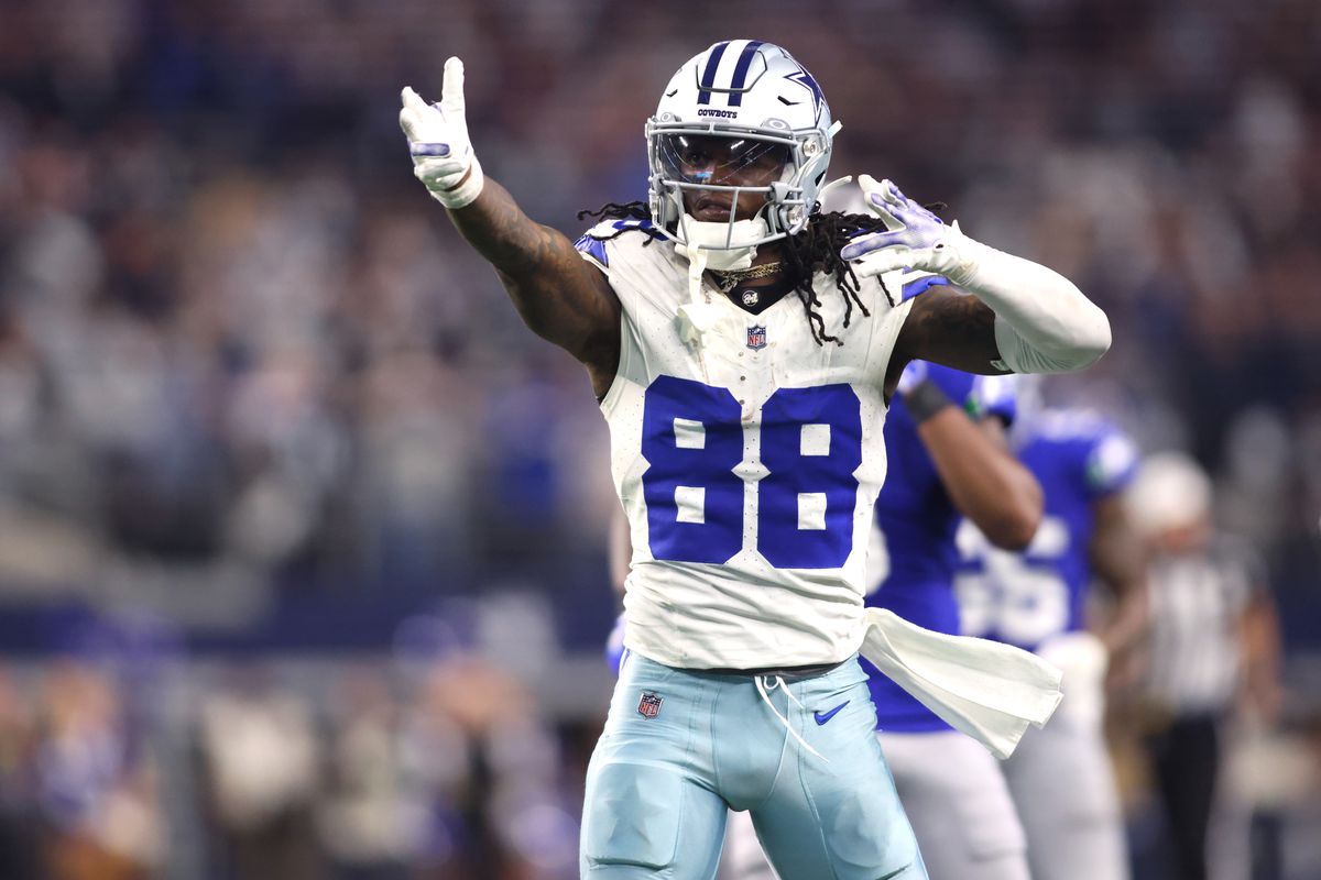  Dallas Cowboys' Contract Standoff: CeeDee Lamb's Uncertain Start to Offseason