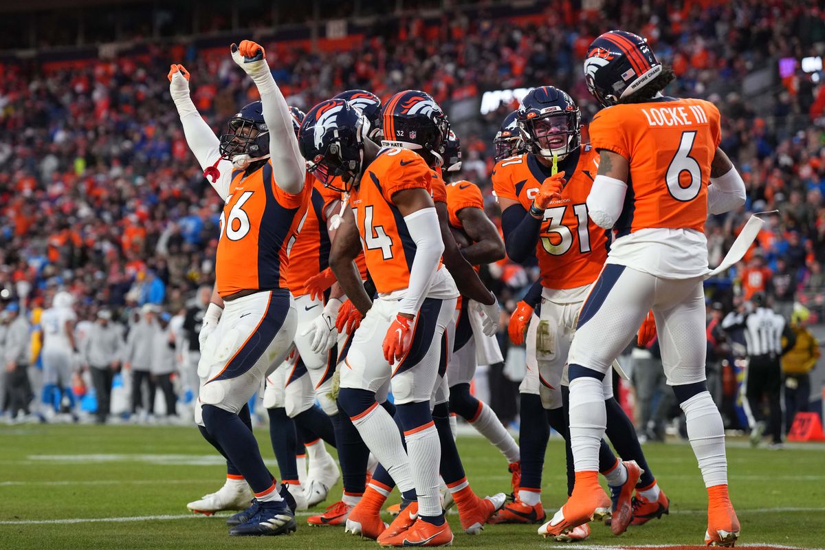 Denver Broncos Quarterback Quandary What's Next for the Team's Offense