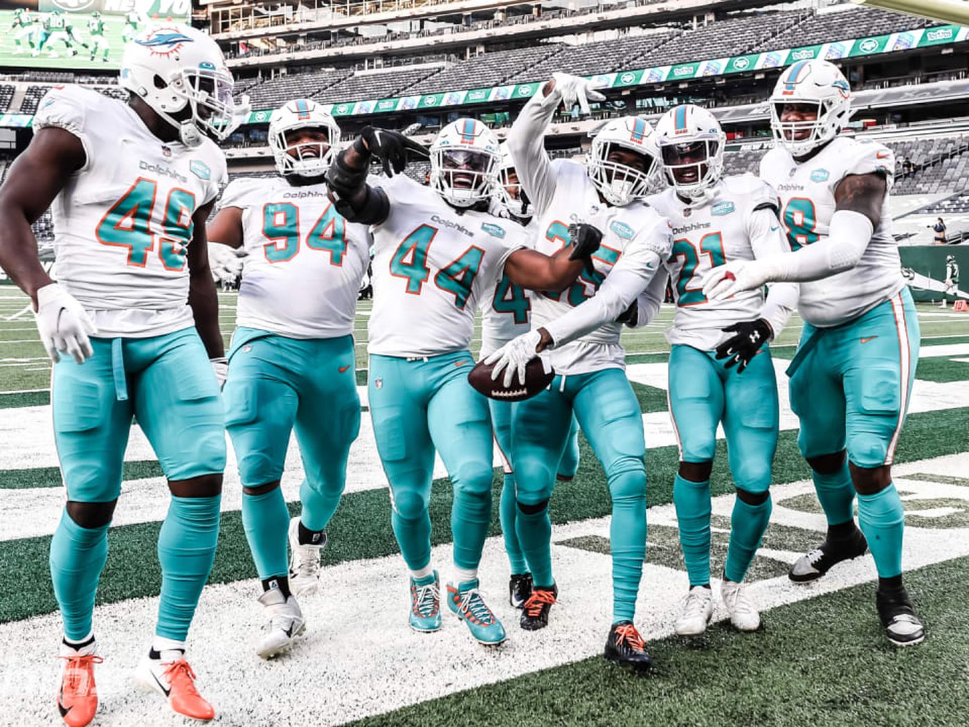 Dolphins Draft Drama: Miami Trades Up for Speed and Strength in a Bold 2024 Strategy