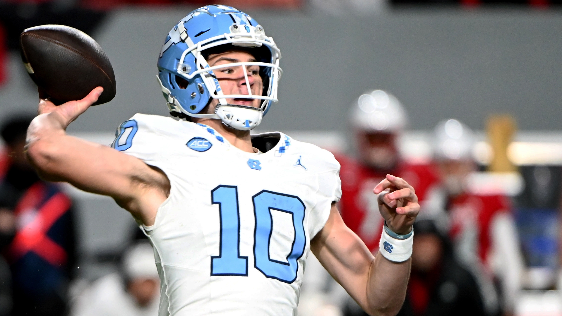  Drake Maye: A Fresh Talent with a Shot at Leading the Patriots