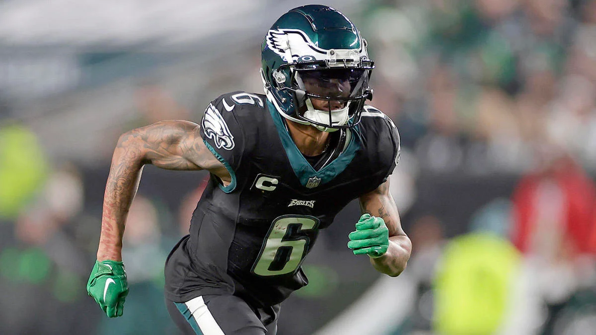 Eagles Star DeVonta Smith Pumps Up His Exciting New Look for the Upcoming NFL Season---