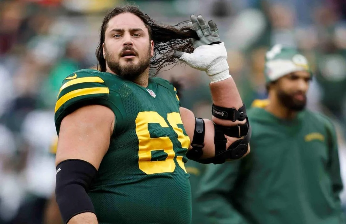 Kansas City Chiefs Eye Former Packers’ Star David Bakhtiari to Bolster Offensive Line