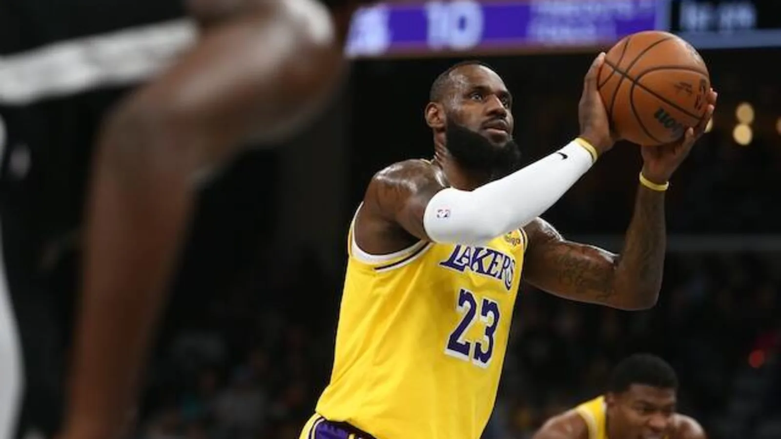  LeBron James Opens Up About Balancing Playoffs and Health at 39 Inside the NBA Legend's Strategy-