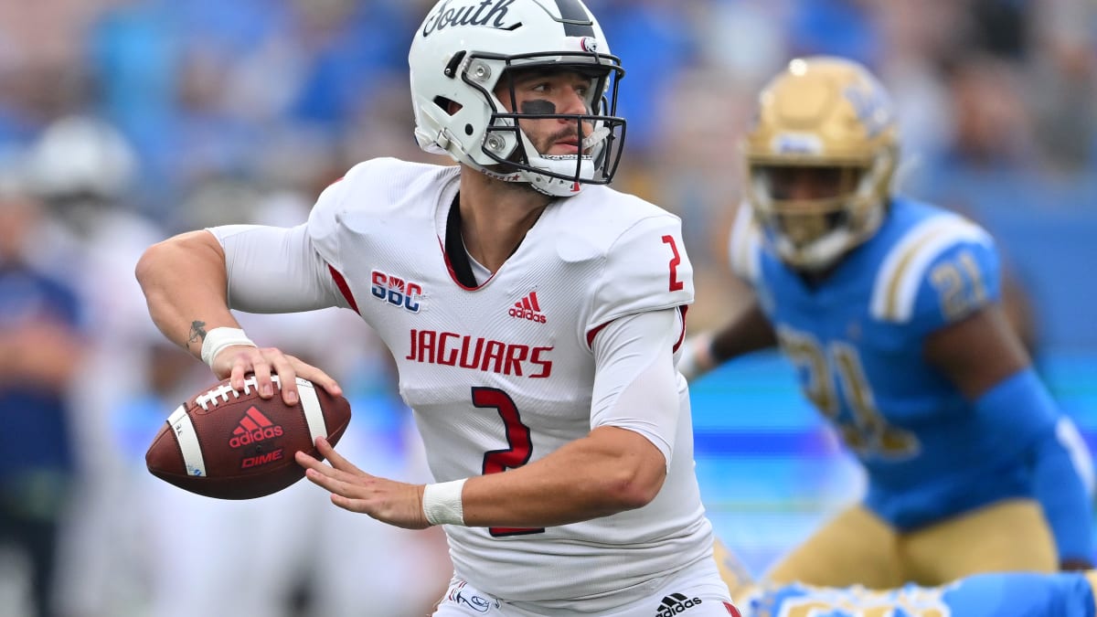  Meet the Eagles' New Secret Weapon: College Star QB Carter Bradley Could Shake Up the NFL Draft