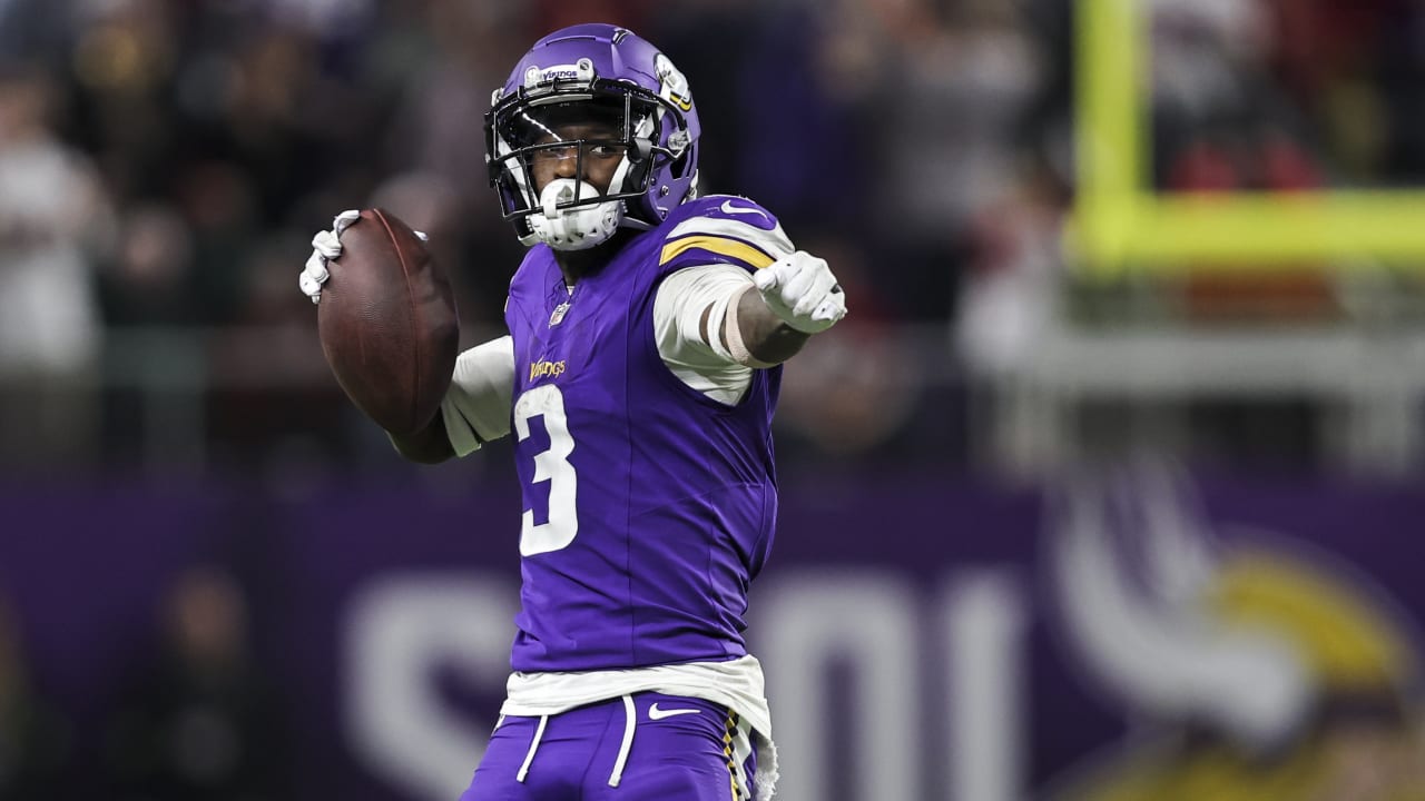  Meet the New Leaders: Who Will Be the Vikings' Next Quarterback After Cousins?
