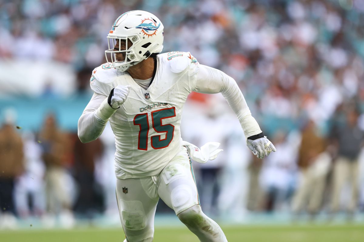  Miami Dolphins' Jaelan Phillips Eyes Comeback After Injury, Aims to Boost Defense for 2024 Season