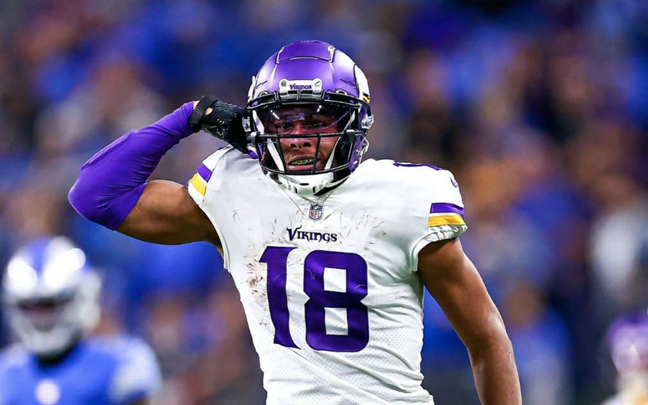 NFL Analyst Urges Vikings to Resolve Justin Jefferson's Contract Dilemma