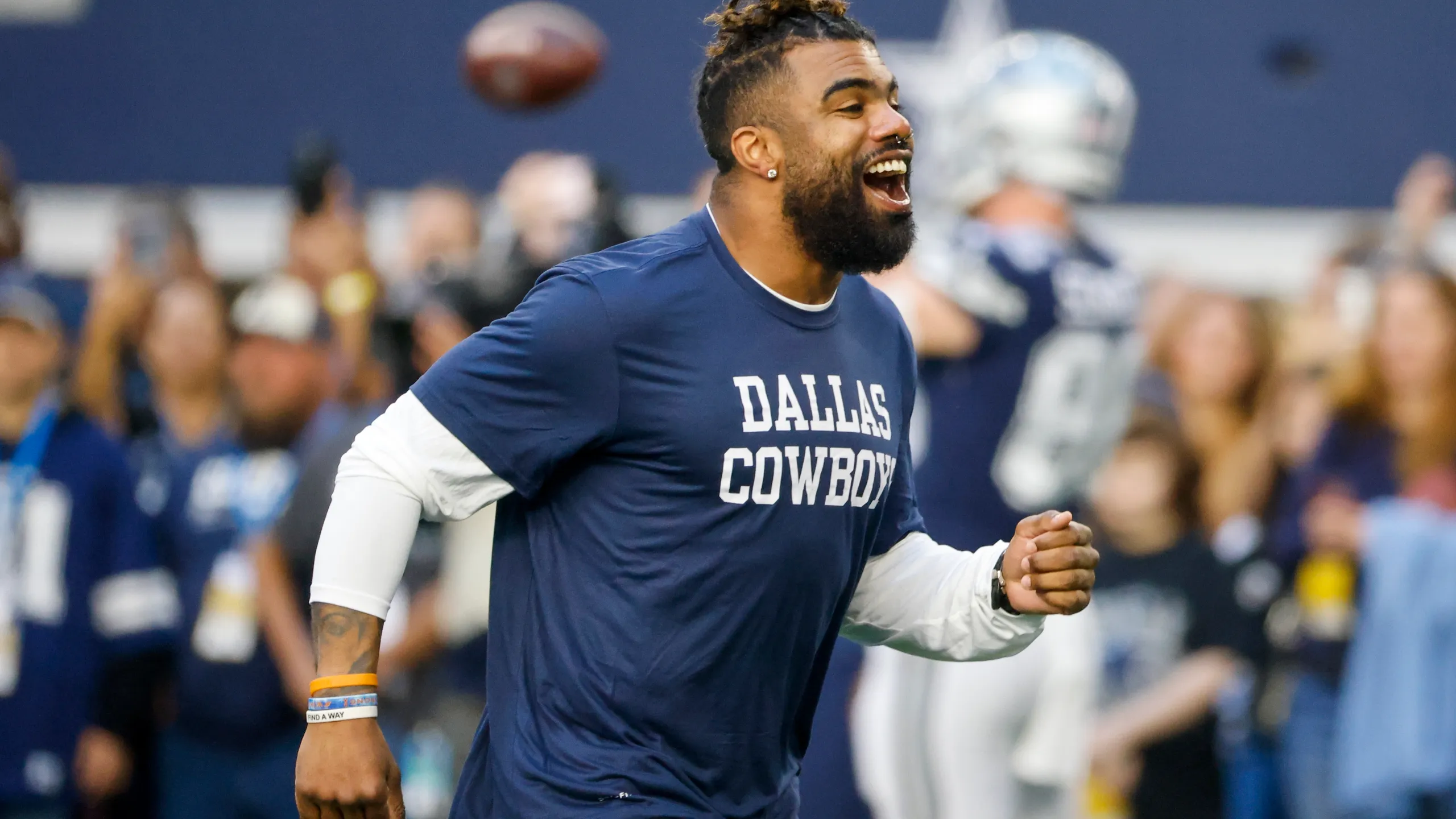 Navigating Draft Choices: Will the Dallas Cowboys Reunite with Ezekiel Elliott?