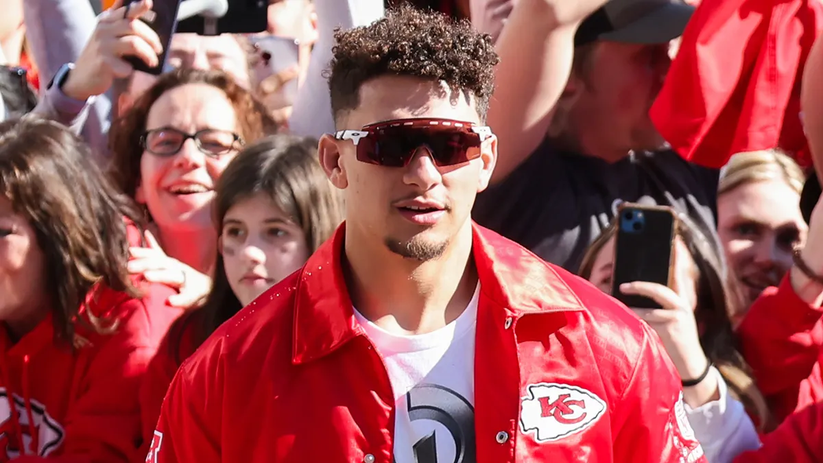  Patrick Mahomes Shares Insights on Taylor Swift's Football Acumen and Impact on Chiefs