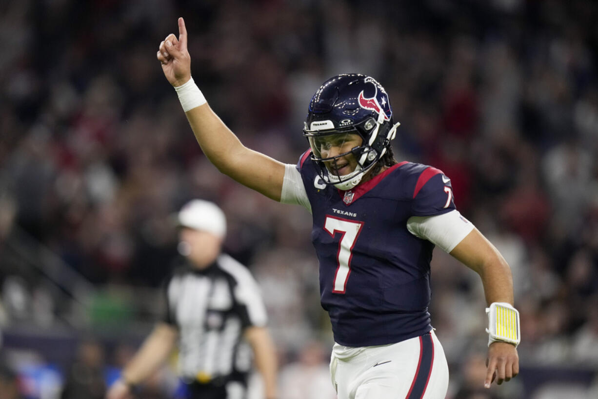 Rising Stars 2024 NFL Draft's Rookie Quarterbacks Poised for Breakout Seasons