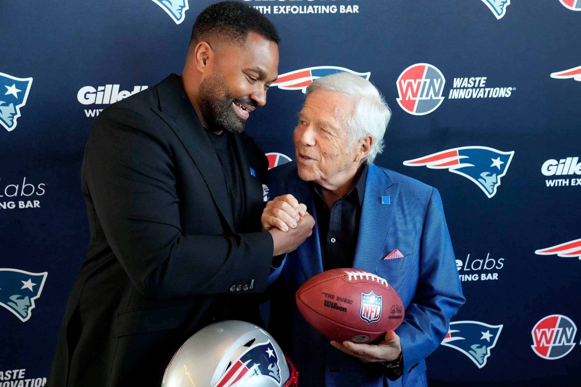 Robert Kraft namjerio se na Quarterbacka na NFL draftu za New England Patriotse