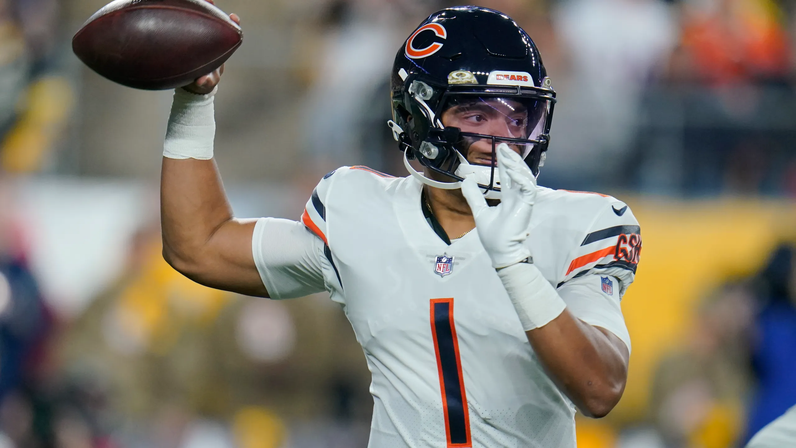 NFL News: Pittsburgh Steelers Make Bold Moves, Acquiring Russell Wilson and Justin Fields to Revamp 2024 Quarterback Lineup