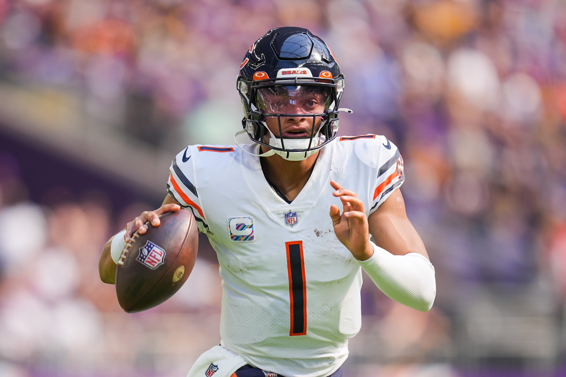  Steelers’ Bold Strategy: Justin Fields Joins Pittsburgh with Russell Wilson Leading the Way