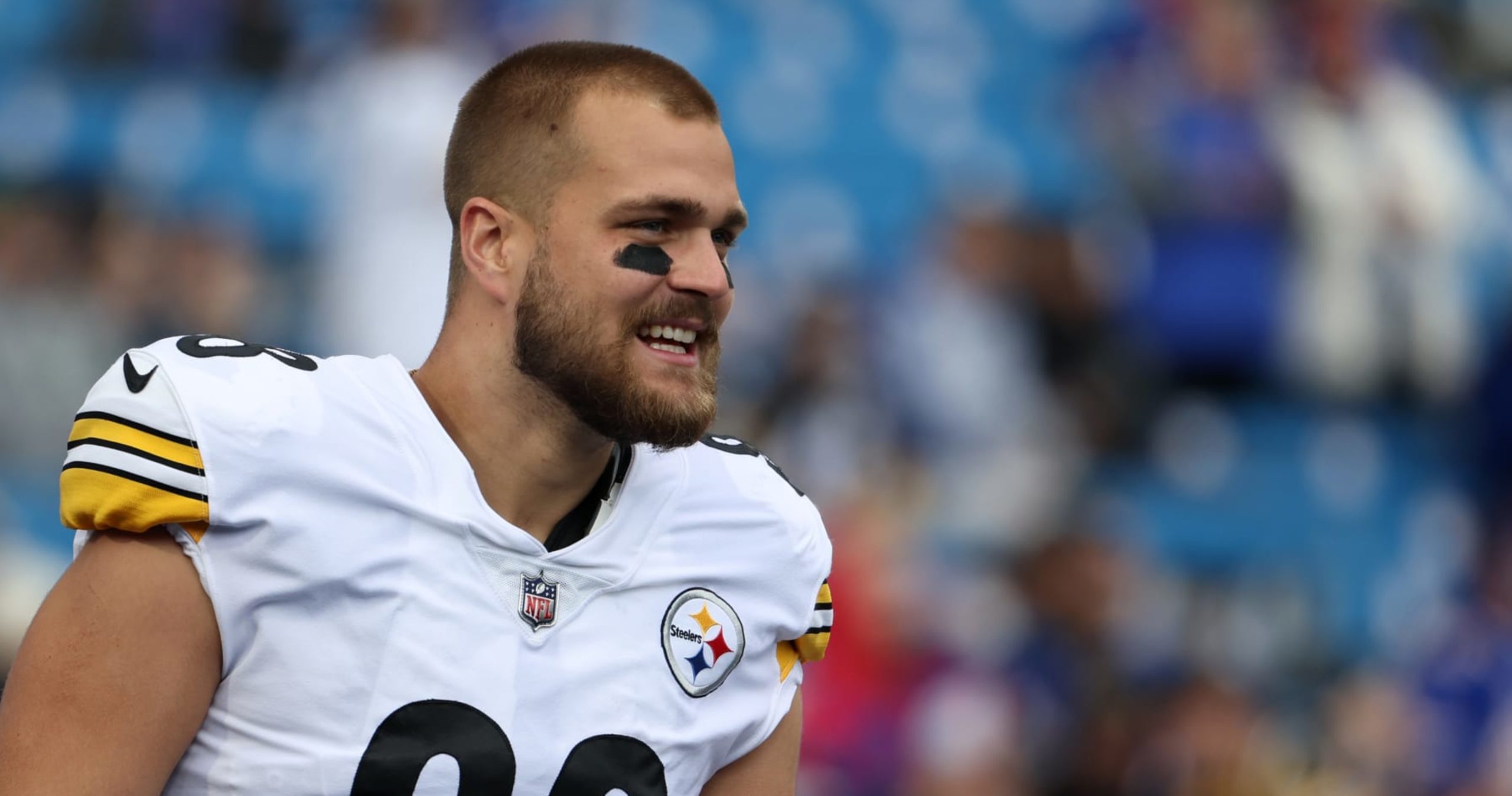  Steelers' Star Pat Freiermuth Dreams Big: Staying in Pittsburgh 'Til the End