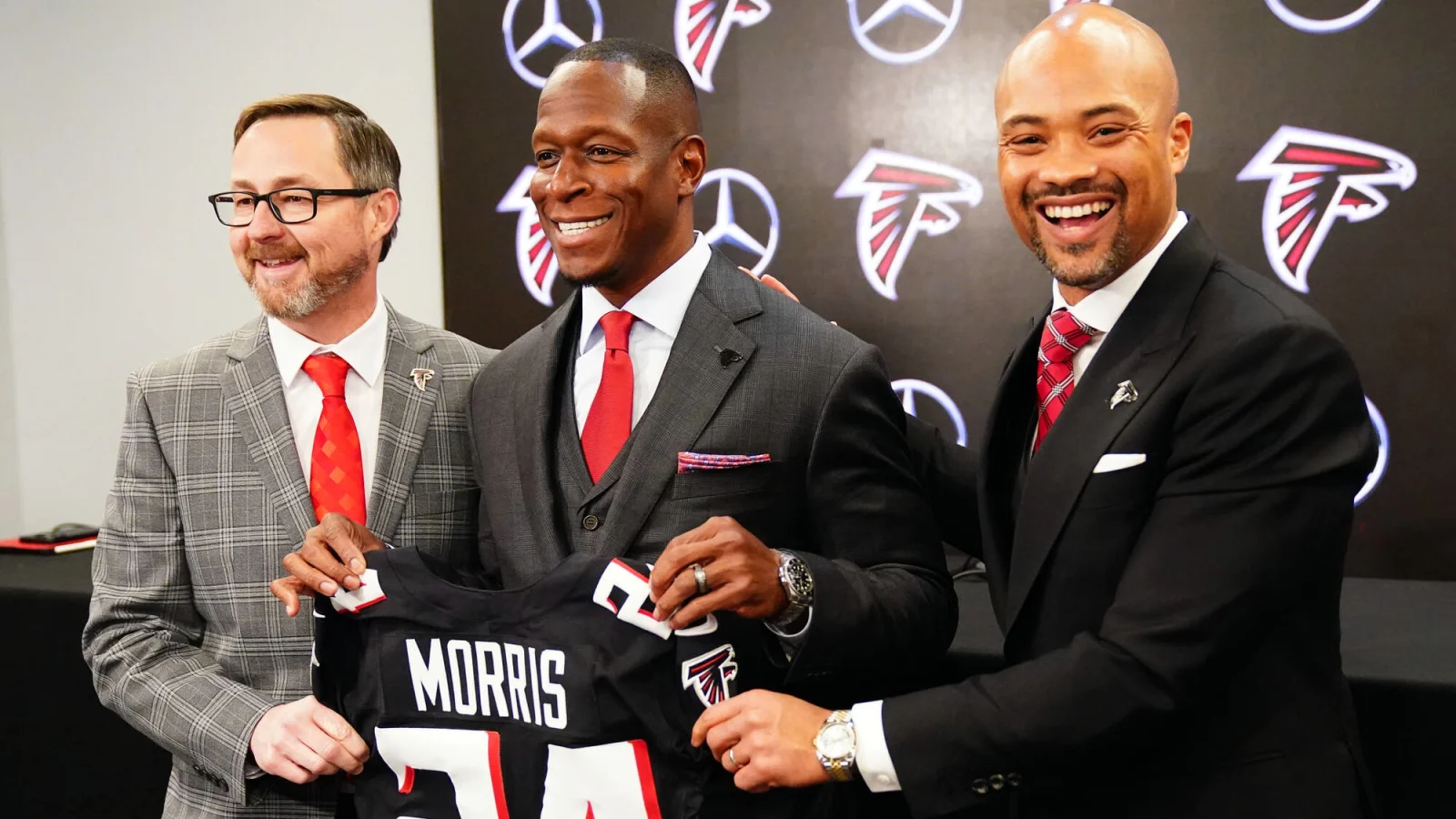The Atlanta Falcons' Quarterback Conundrum: To Trade or Not to Trade for Michael Penix Jr.