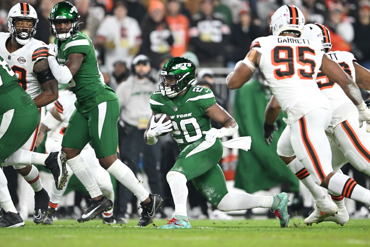The New York Jets' Strategic Play Drafting for Depth and Flexibility