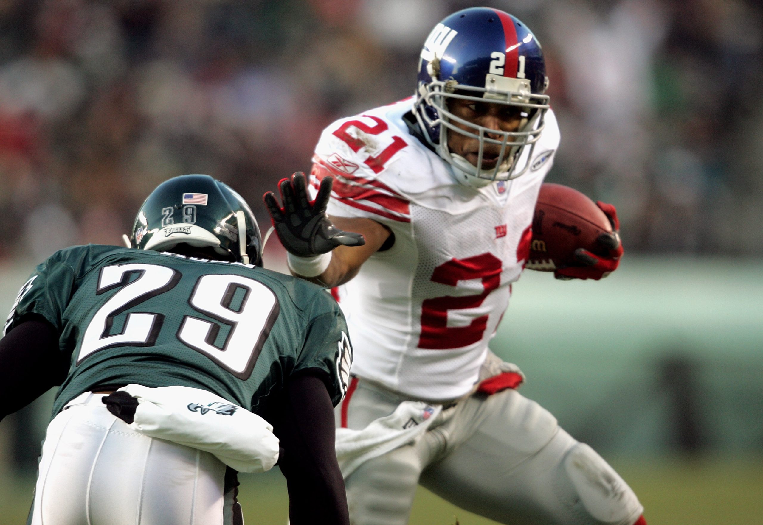  Tiki Barber Questions Giants' Draft Strategy: Will They Chase J.J. McCarthy Amid NFL Draft Buzz