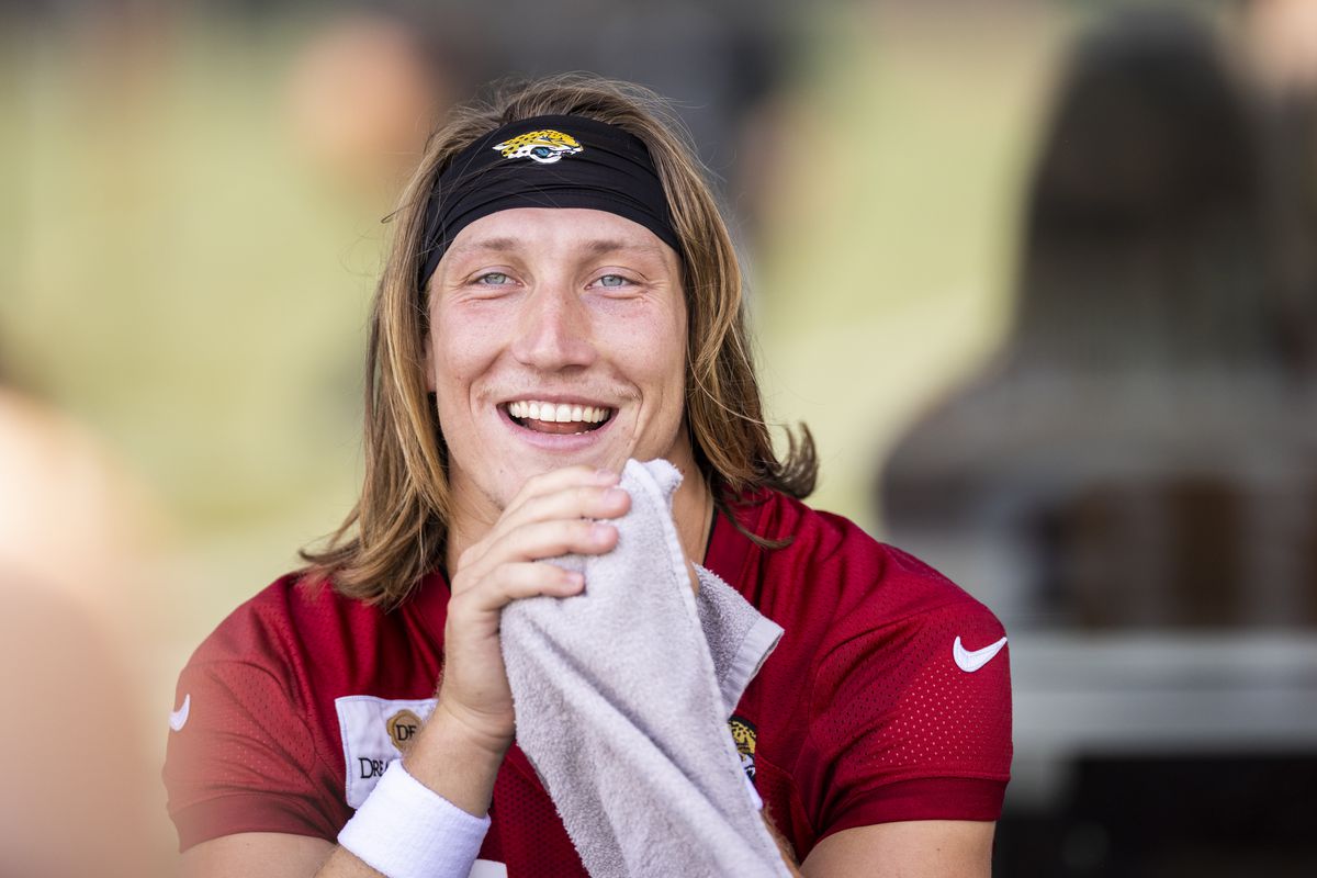  Trevor Lawrence Reflects on Contract Talks and His Future with the Jaguars
