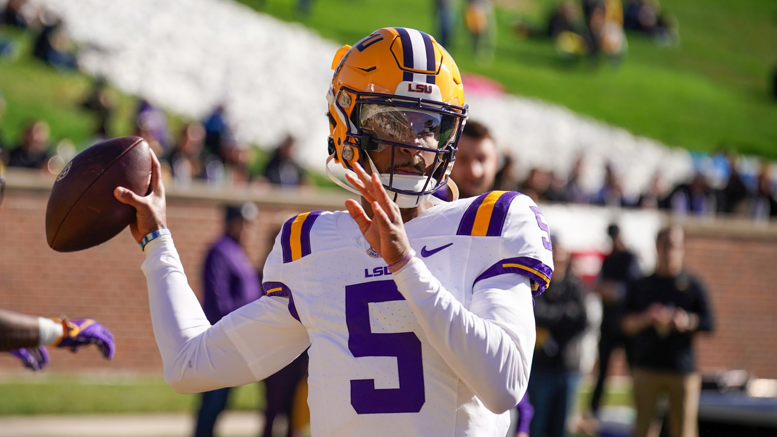  Vikings Plot Big Draft Day Trade Aiming for LSU's Star QB Jayden Daniels at No. 2---