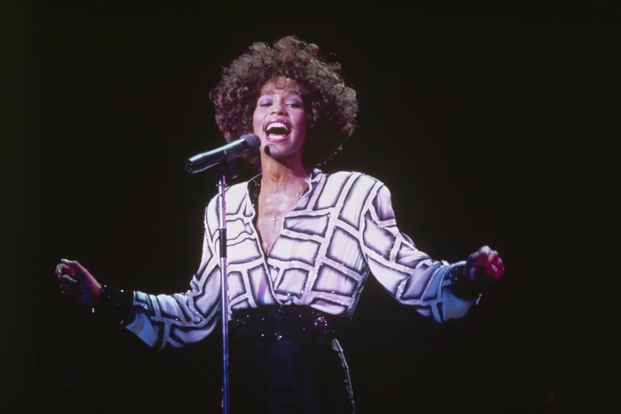 Top 10 Famous Celebrities Who Were Drug Addicts, Whitney Houston