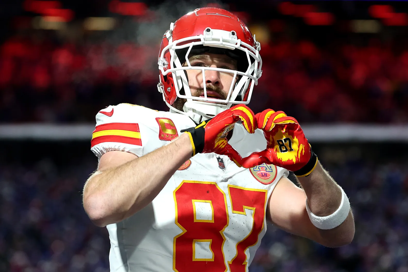  Chiefs Make Smart Move Travis Kelce Gets a Well-Earned Pay Boost Ahead of New NFL Season---