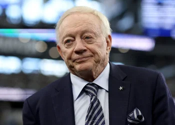 NFL News: Frustration Mounts as Dallas Cowboys' $13,000,000 Gamble On Jerry Jones Falls Short