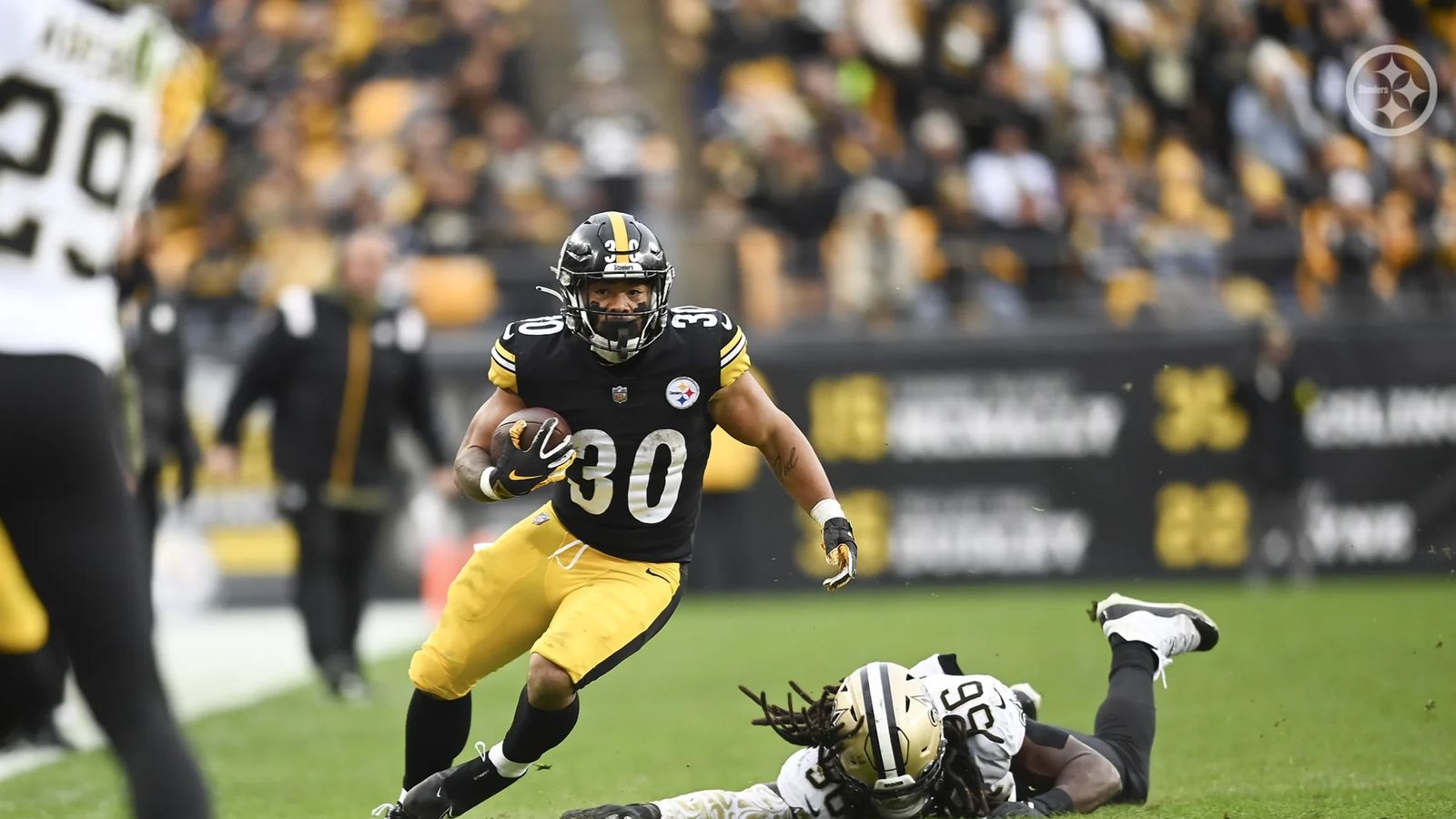  Rising Star: How Jaylen Warren is Poised to Transform the Steelers' Game in 2024