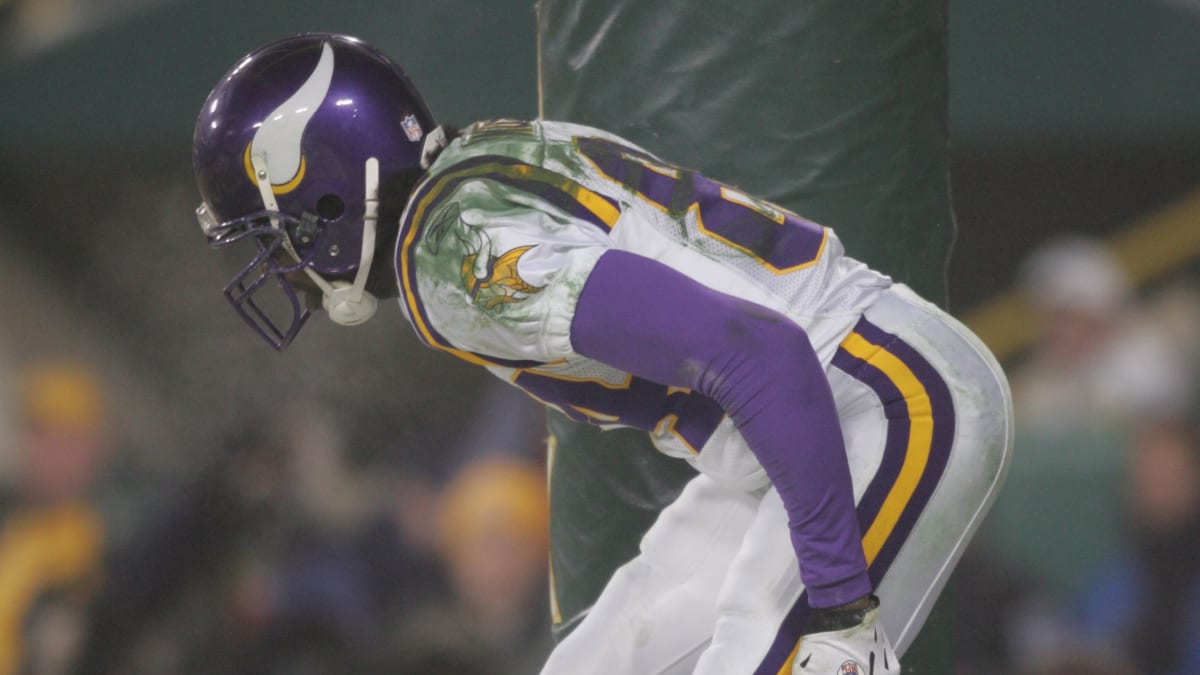 The Moss That Got Away Unpacking the Packers' Near-Miss Trade for Randy Moss..