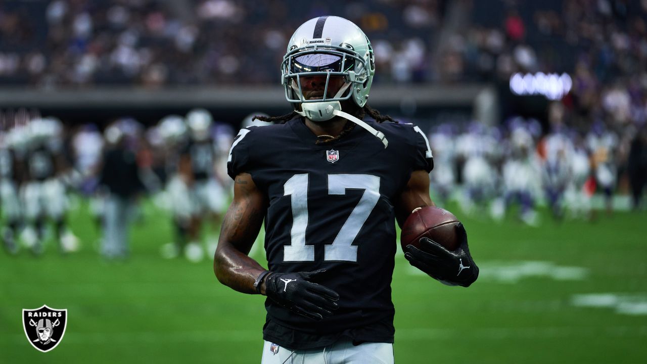 NFL News: Las Vegas Raiders Forge Defensive Focus, Opting Out of Quarterback Pursuit in Competitive AFC West