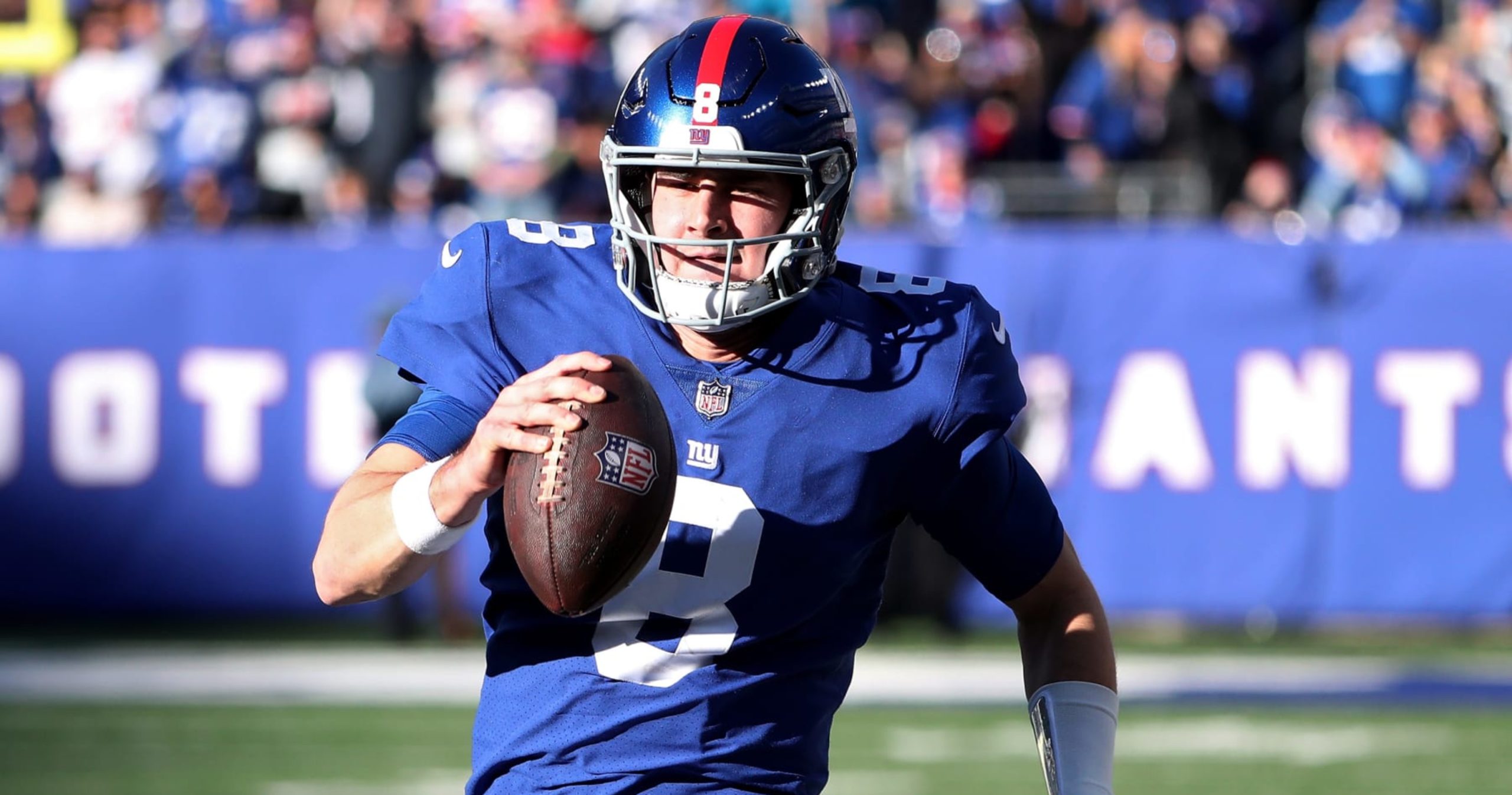  Will Daniel Jones Shine This Season? Giants QB Talks Comeback Amid Draft Buzz