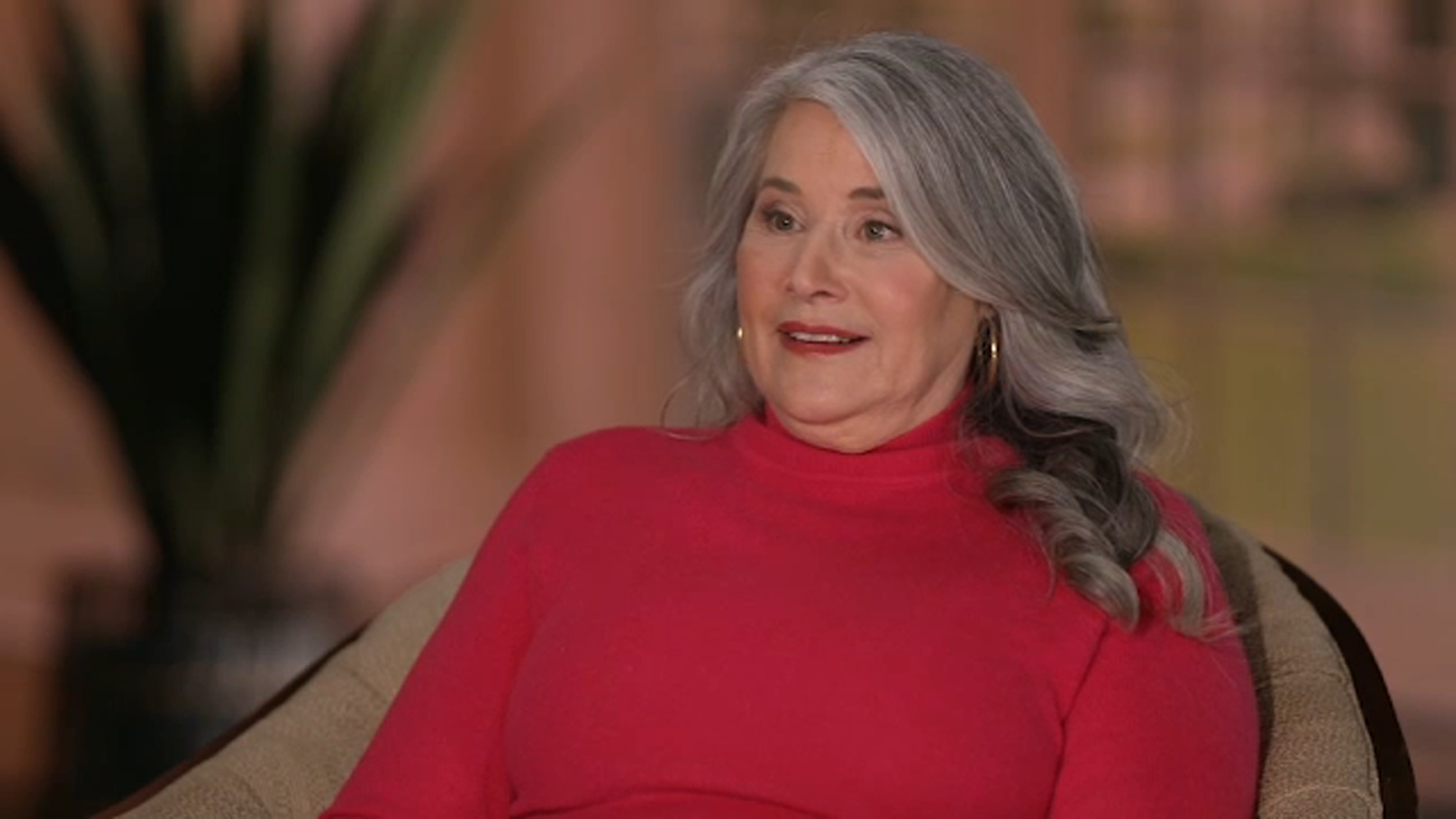 Lorraine Bracco age