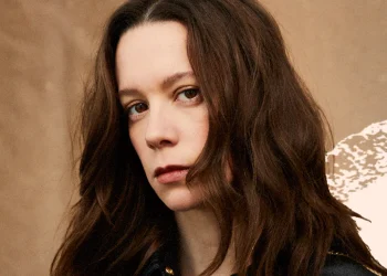Chloe Pirrie