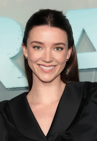 Nicole Brydon Bloom, actor